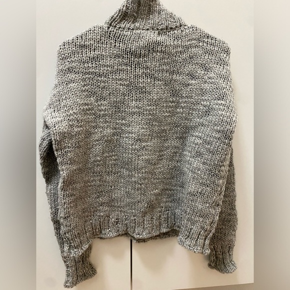 Wearing your heart on your sleeve - grey knit sweater - S - Picture 3 of 4